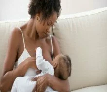 Experts advise nursing mothers on long term breastfeeding.